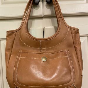 ⭐️Coach Camel Ergo Legacy Shoulder Bag⭐️